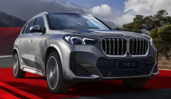 Test drive BMW's new iX1X1: pure electric power is a priority, and the driving control is still BMW-like